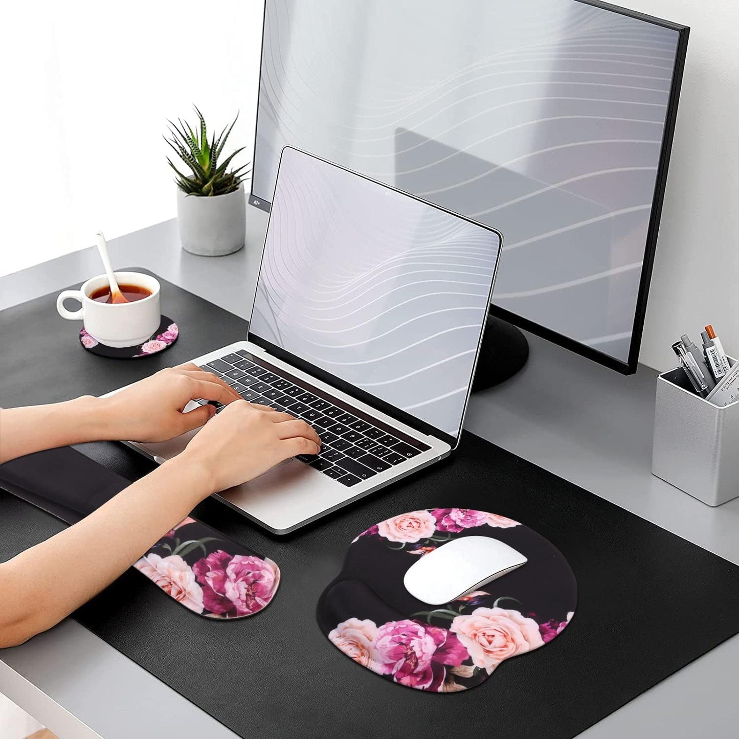 Ergonomic Mouse Pad and Wrist Support Set with Non-Slip Base for Computer and Laptop Use, Featuring Peony Flowers Design, Includes Coasters for Enhanced Comfort and Pain Relief